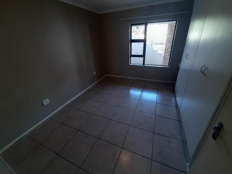 To Let 2 Bedroom Property for Rent in Burgundy Estate Western Cape